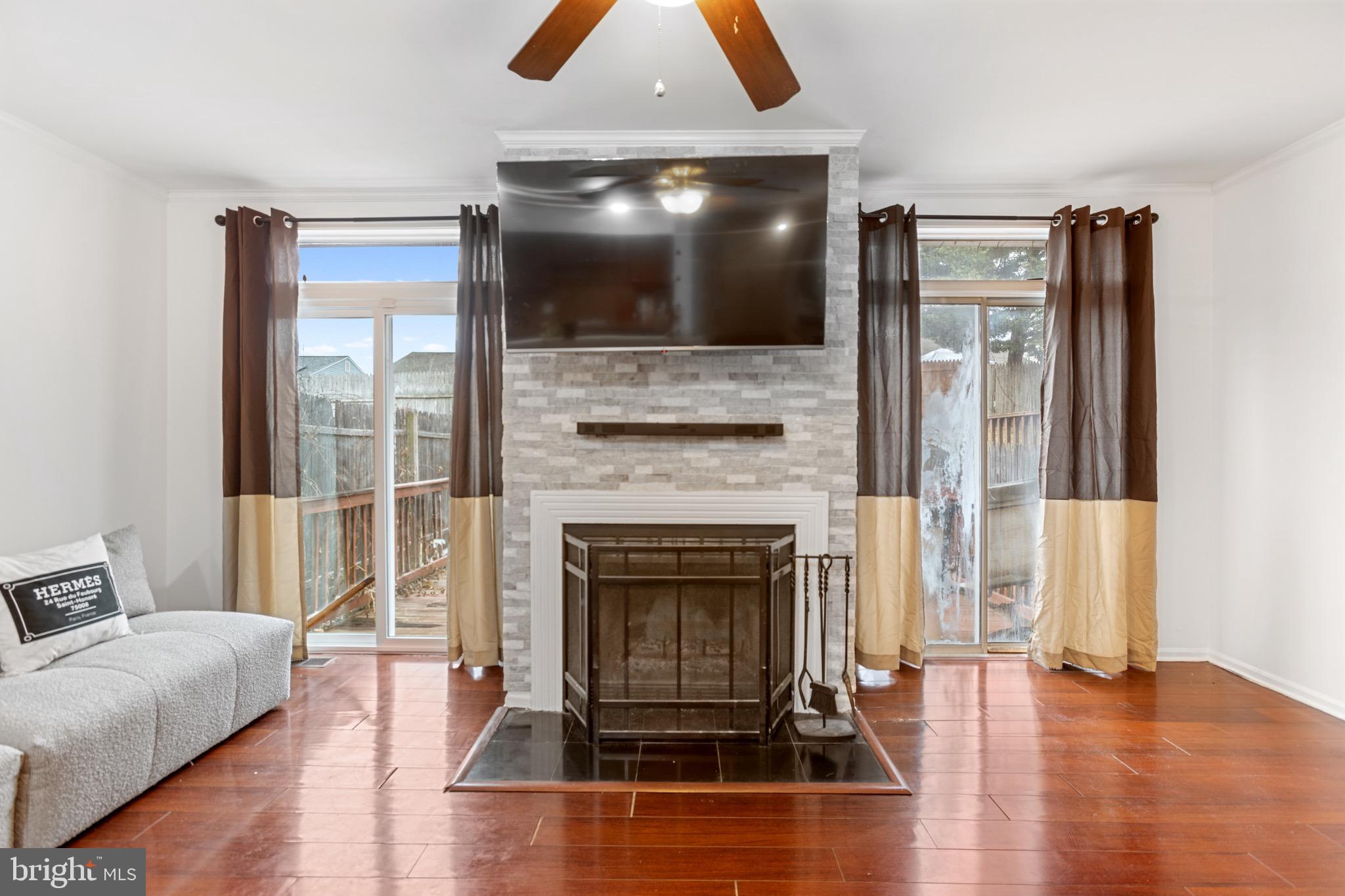 137 Mendel Ct