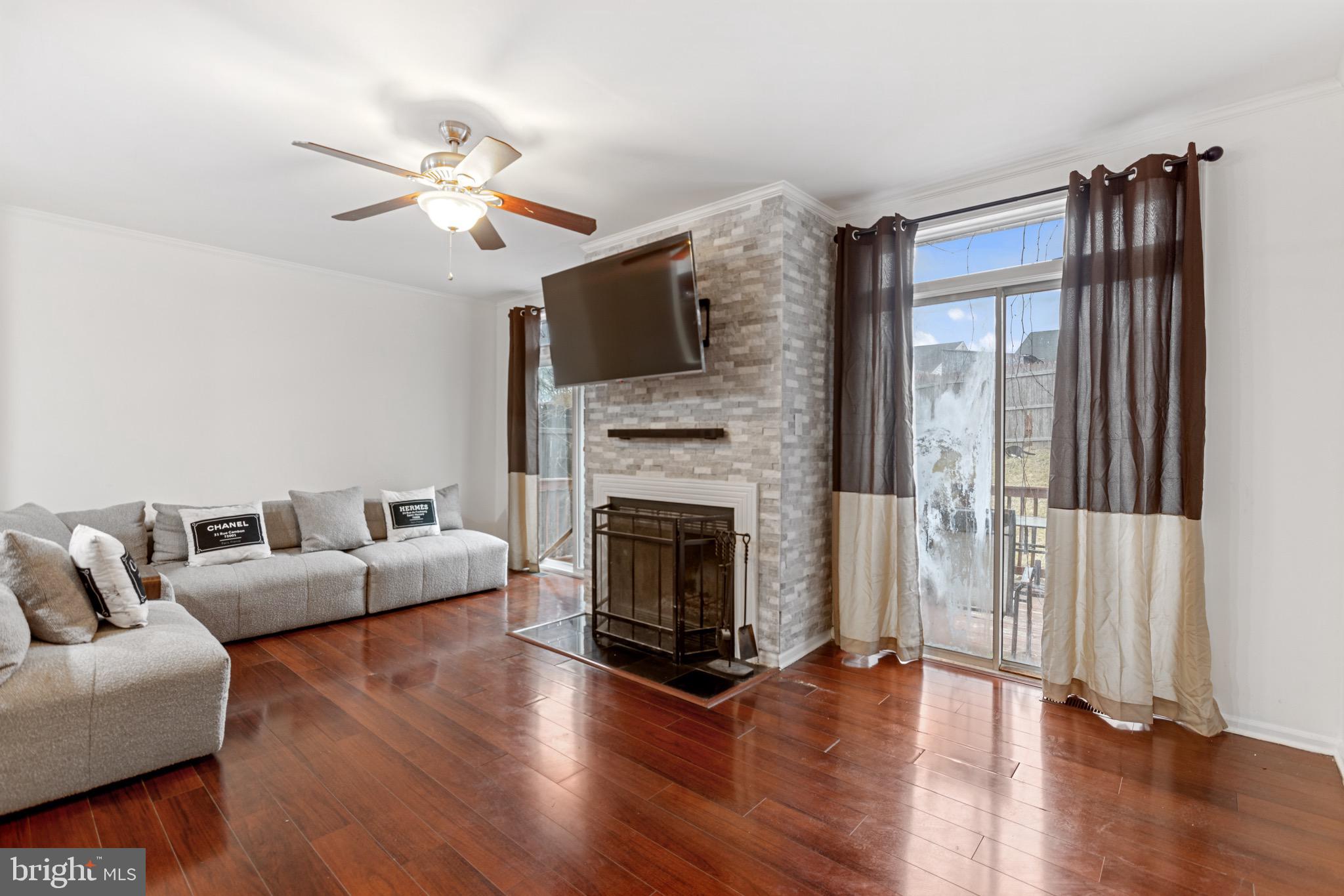 137 Mendel Ct