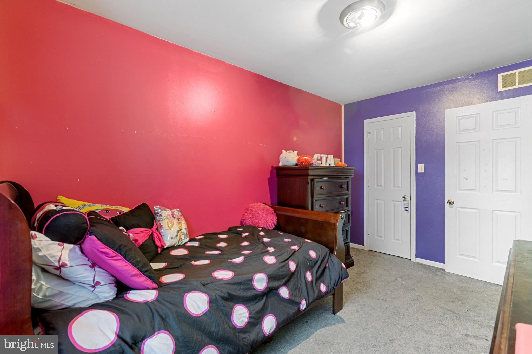 137 Mendel Ct