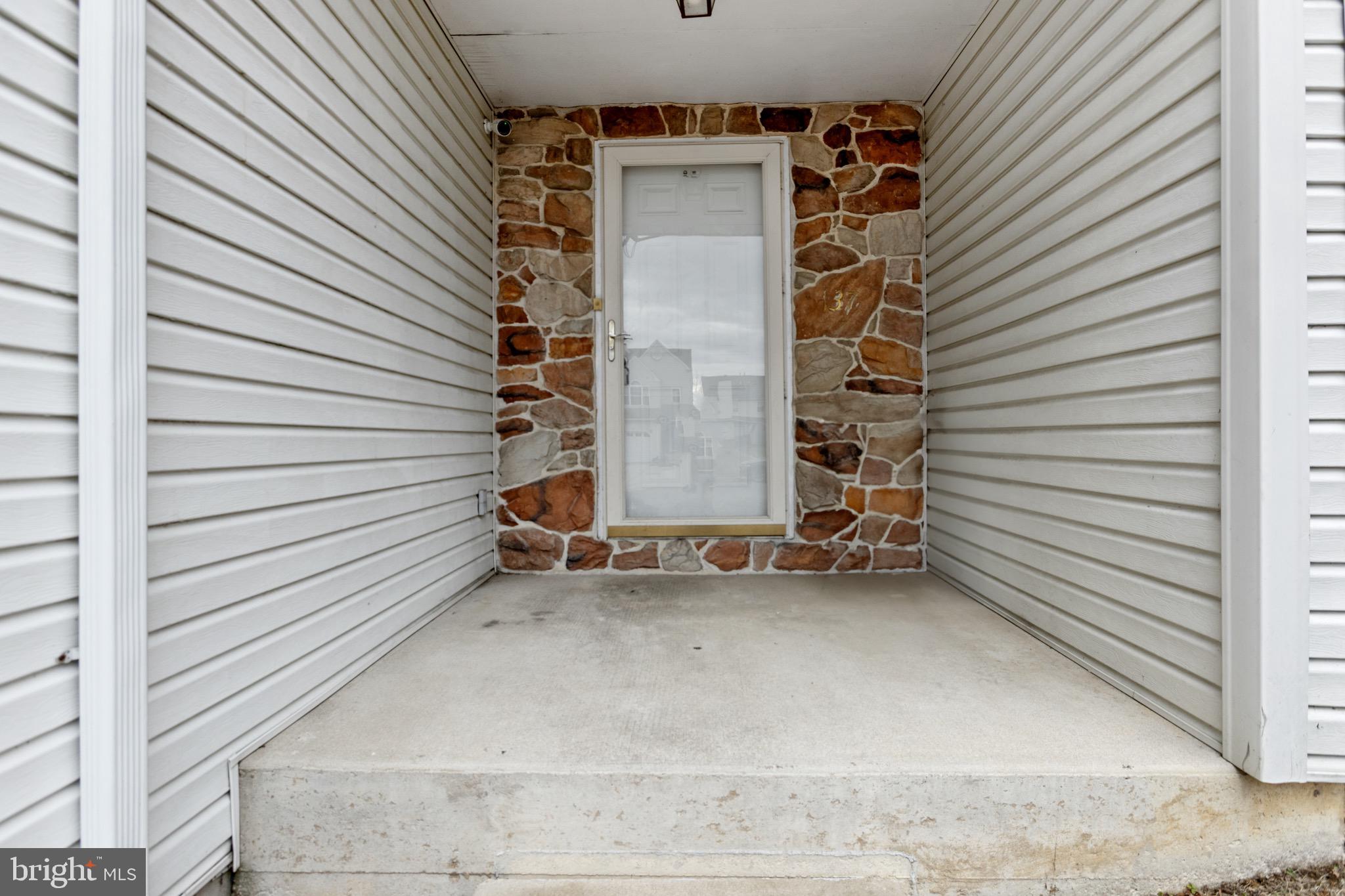 137 Mendel Ct