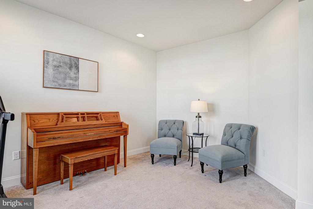 1301 Louis Sullivan Cir
