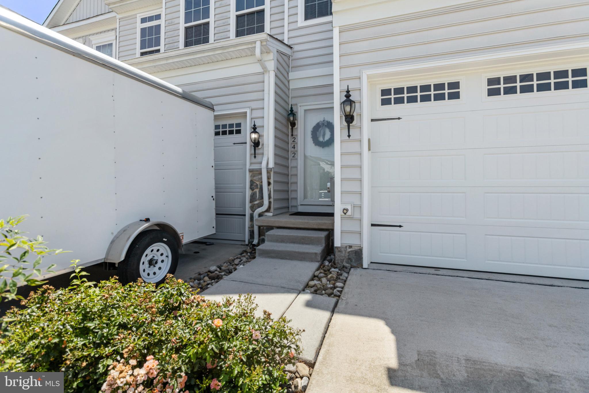 242 Mingo Way