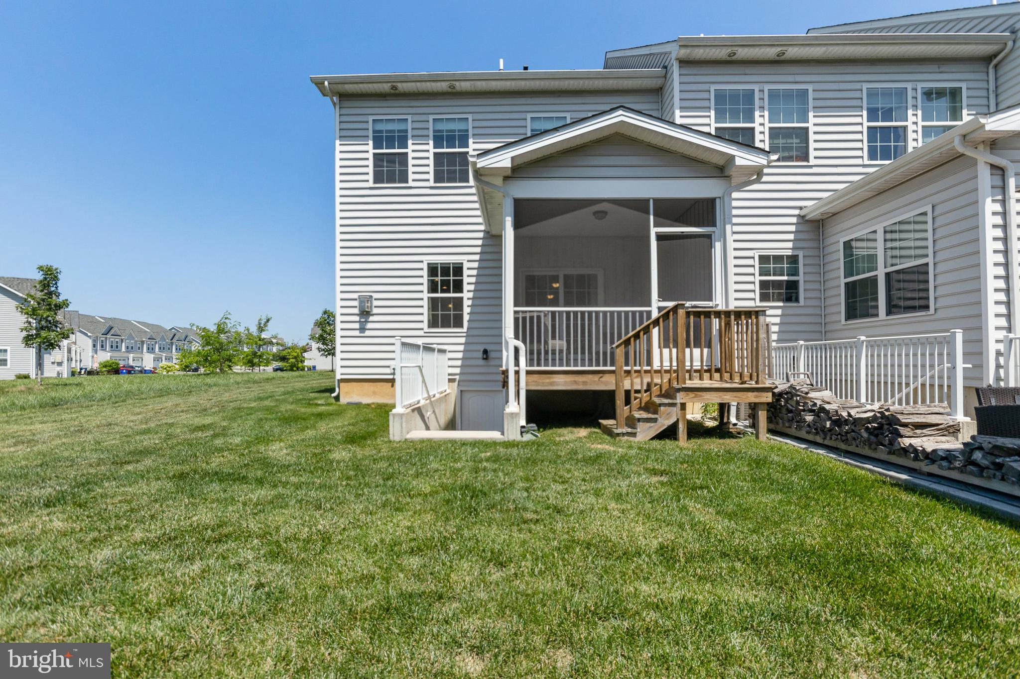 242 Mingo Way