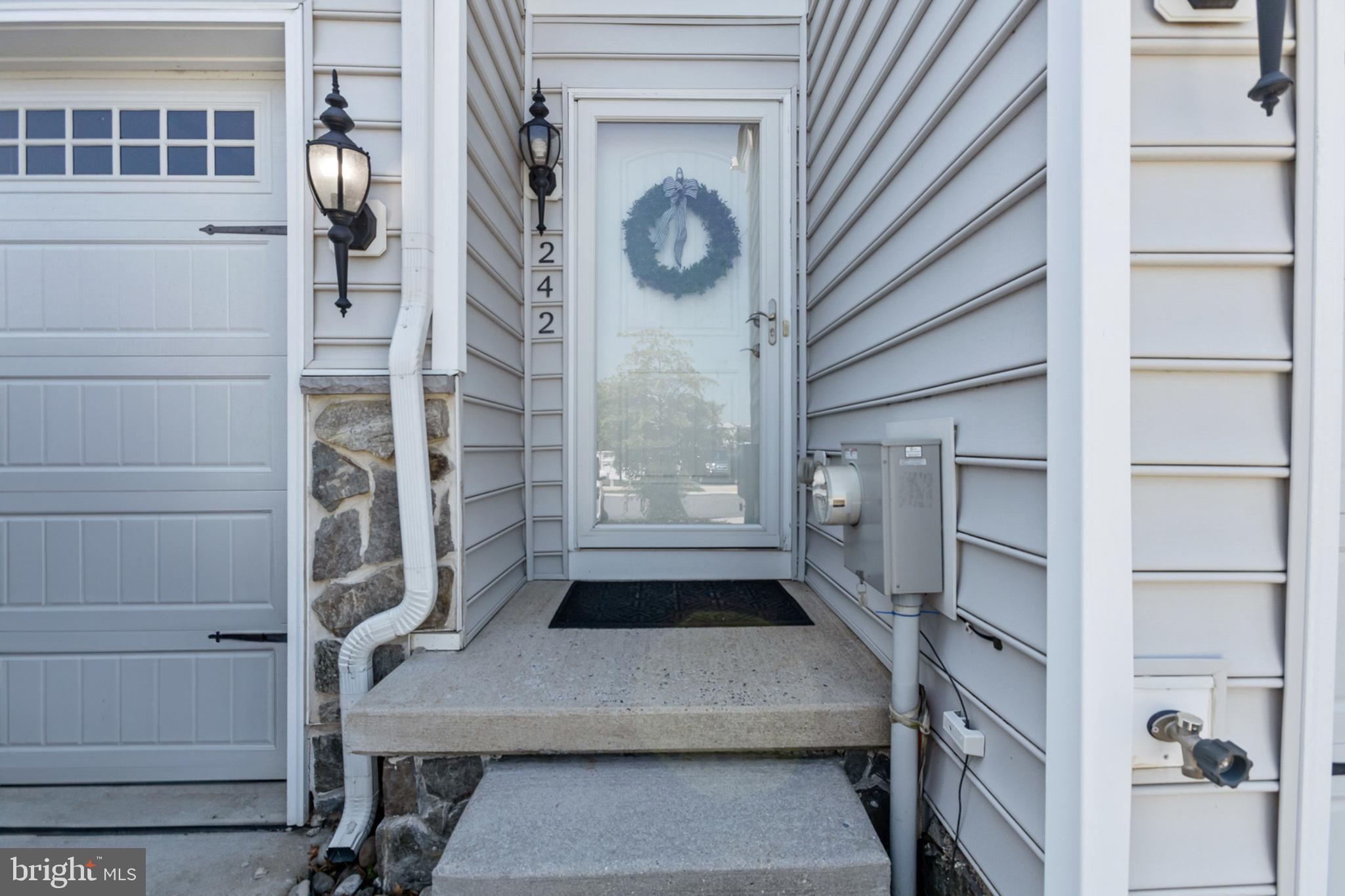 242 Mingo Way