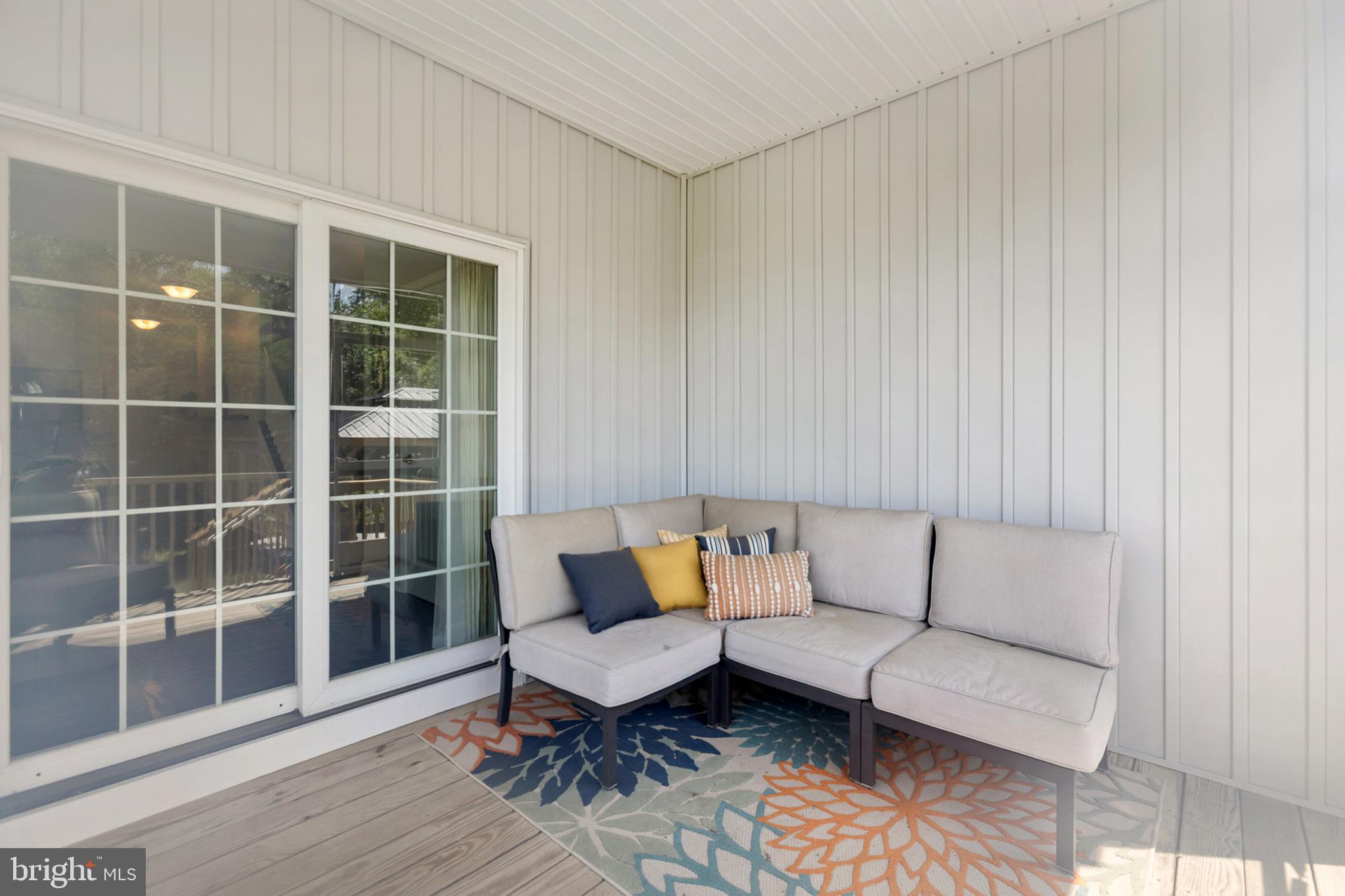 242 Mingo Way