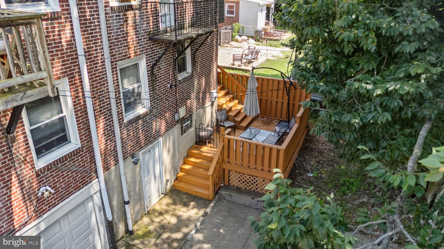 636 W 31st St
