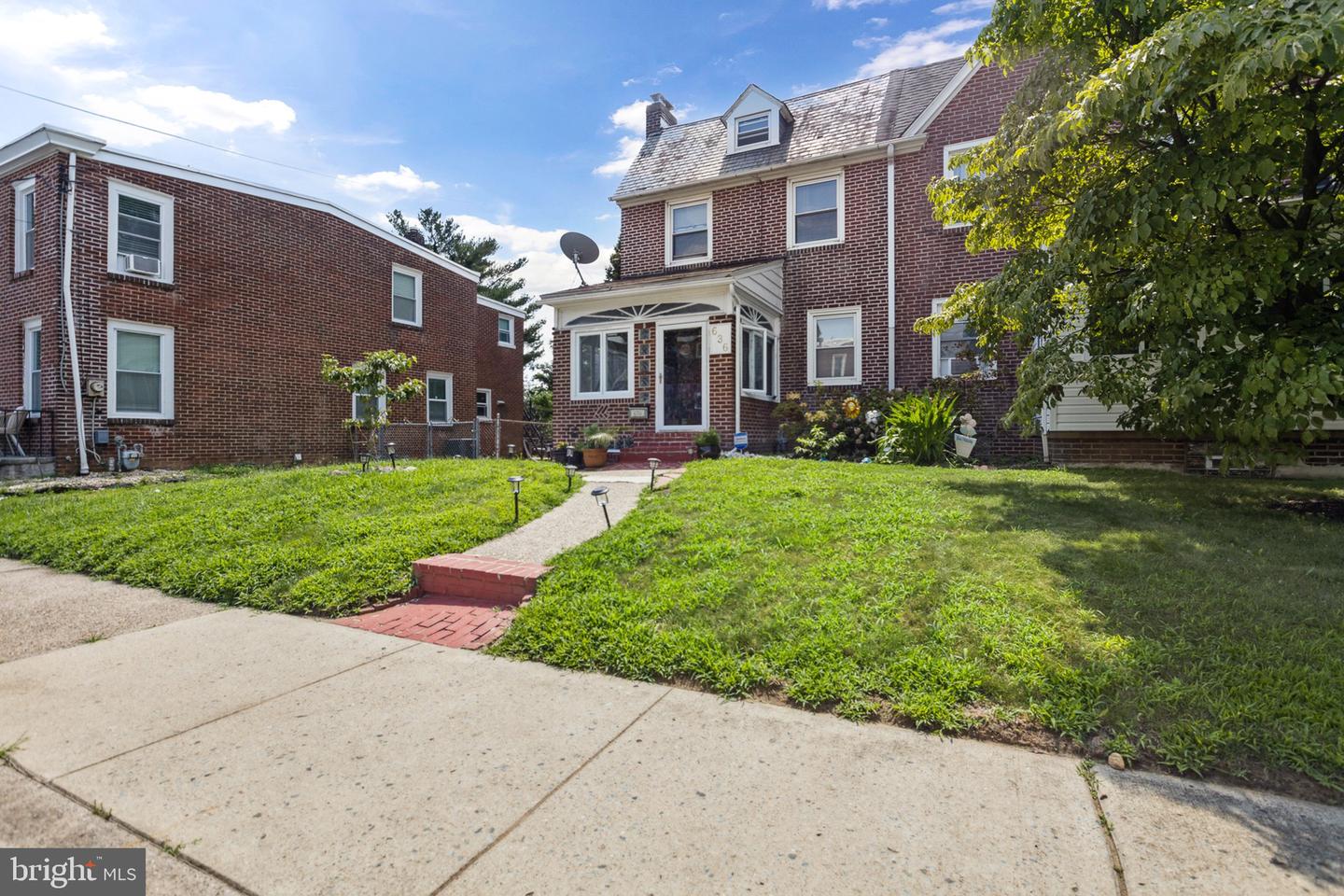 636 W 31st St