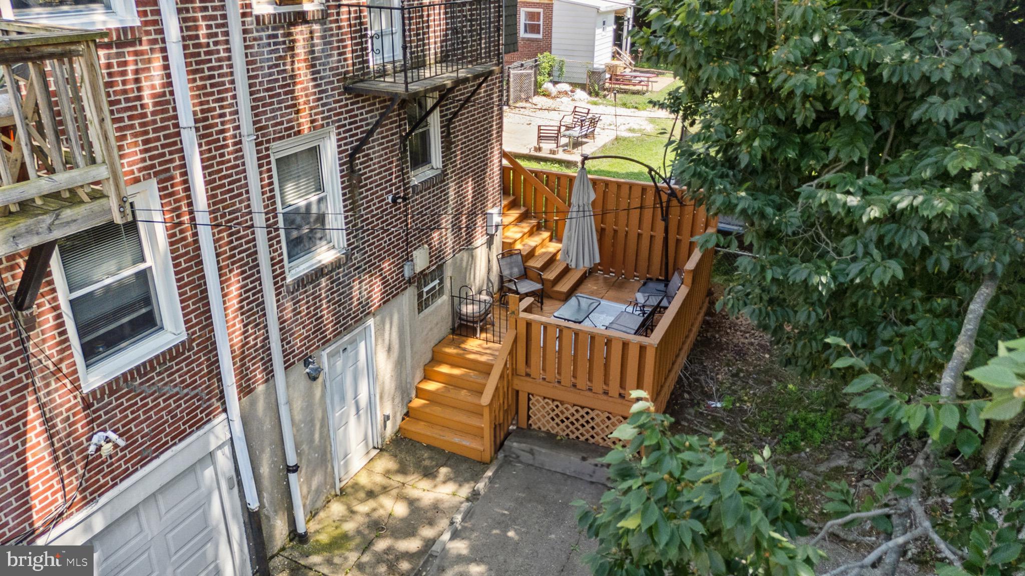 636 W 31st St