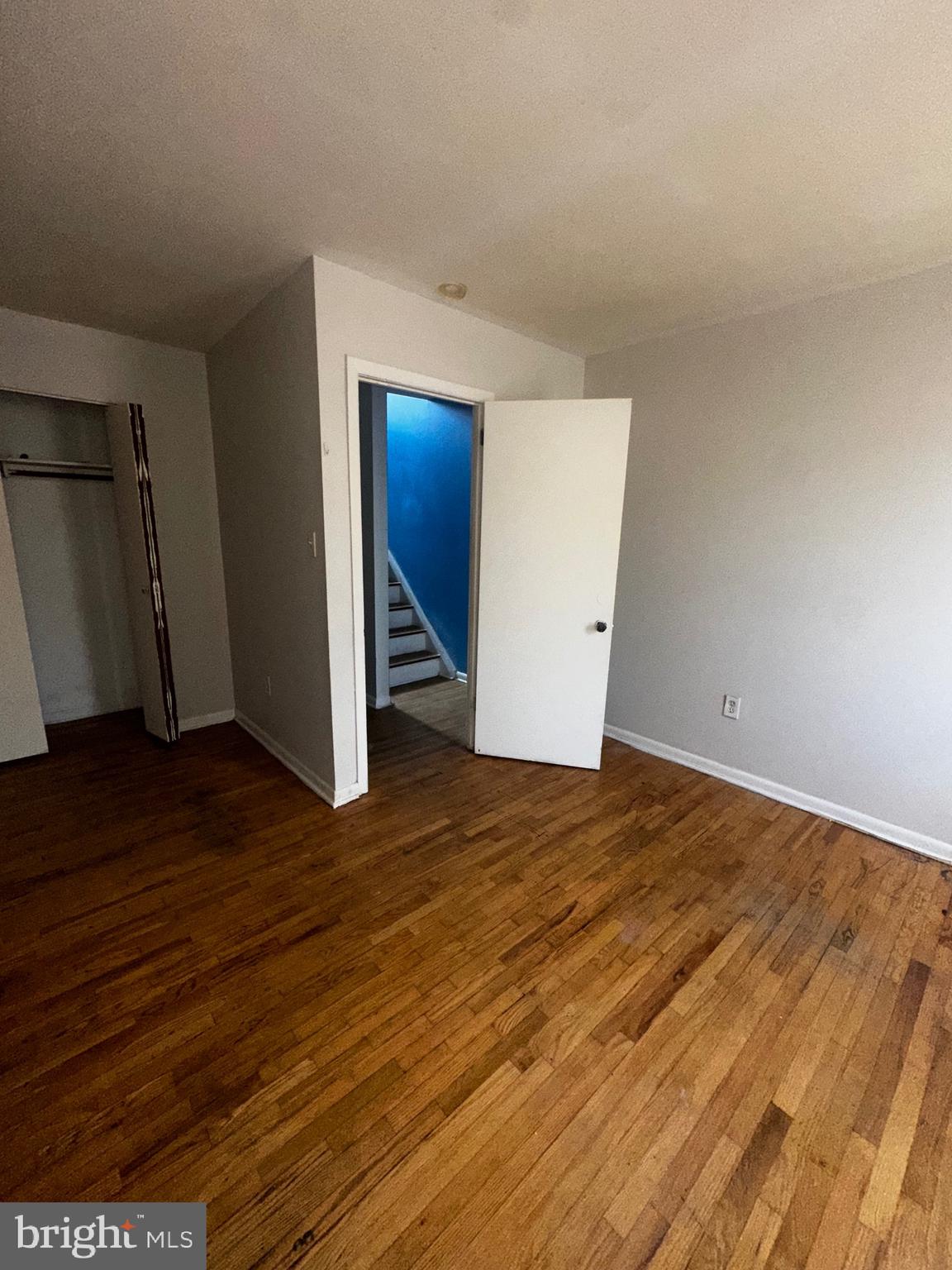 832 W 5th St