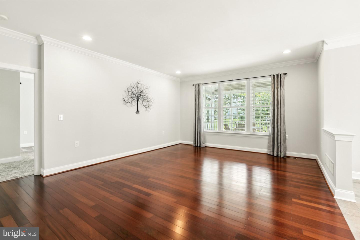8 Spring Arbor Dr
