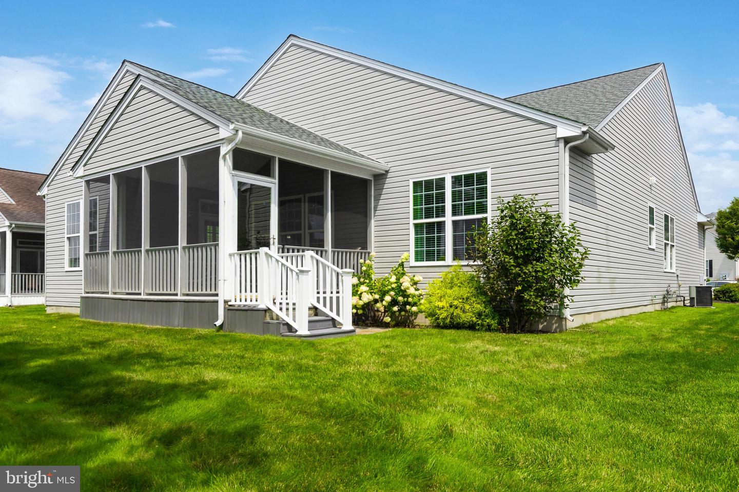 8 Spring Arbor Dr