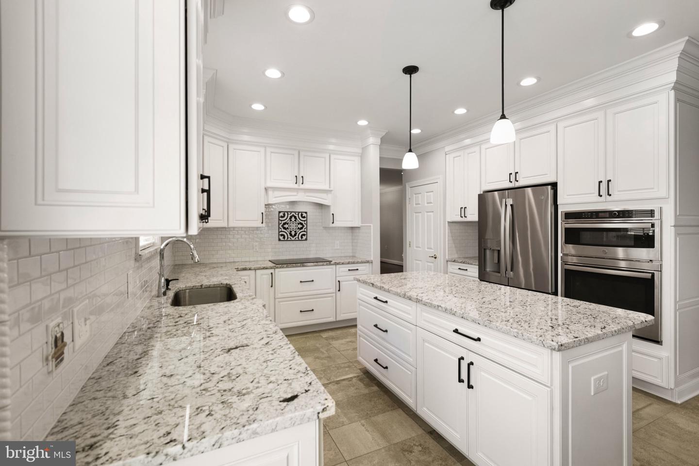 8 Spring Arbor Dr