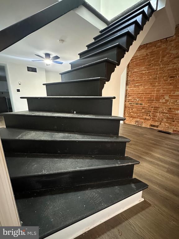 514 W 7TH STREET