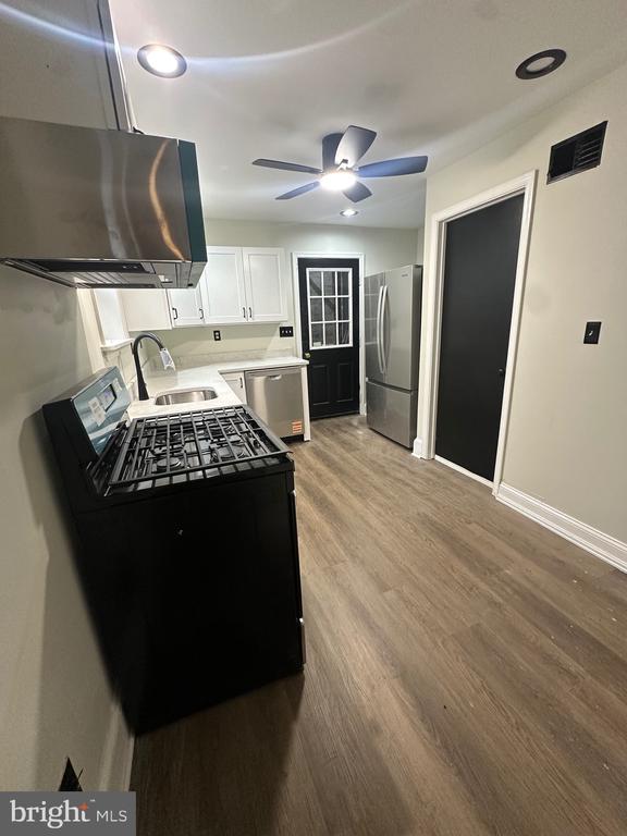 514 W 7TH STREET