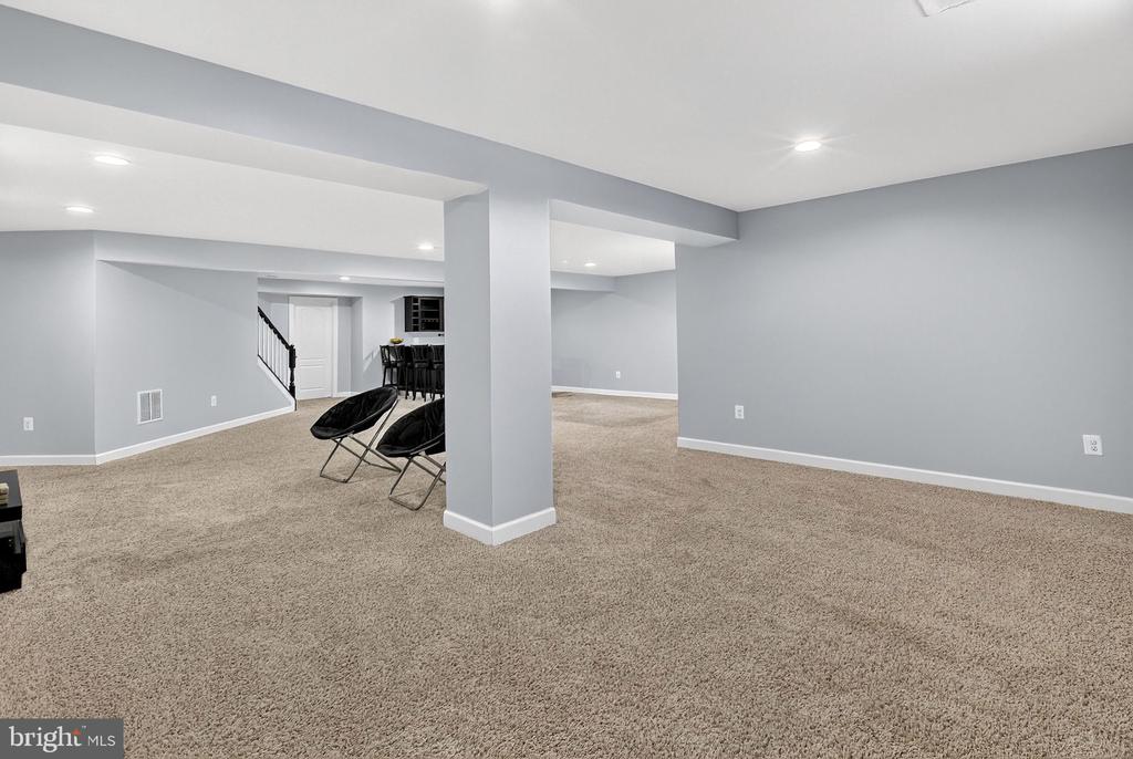 810 ASHBY DRIVE