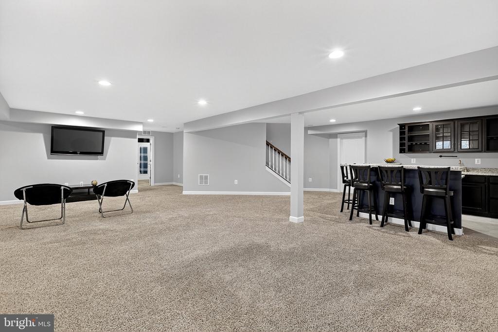 810 ASHBY DRIVE