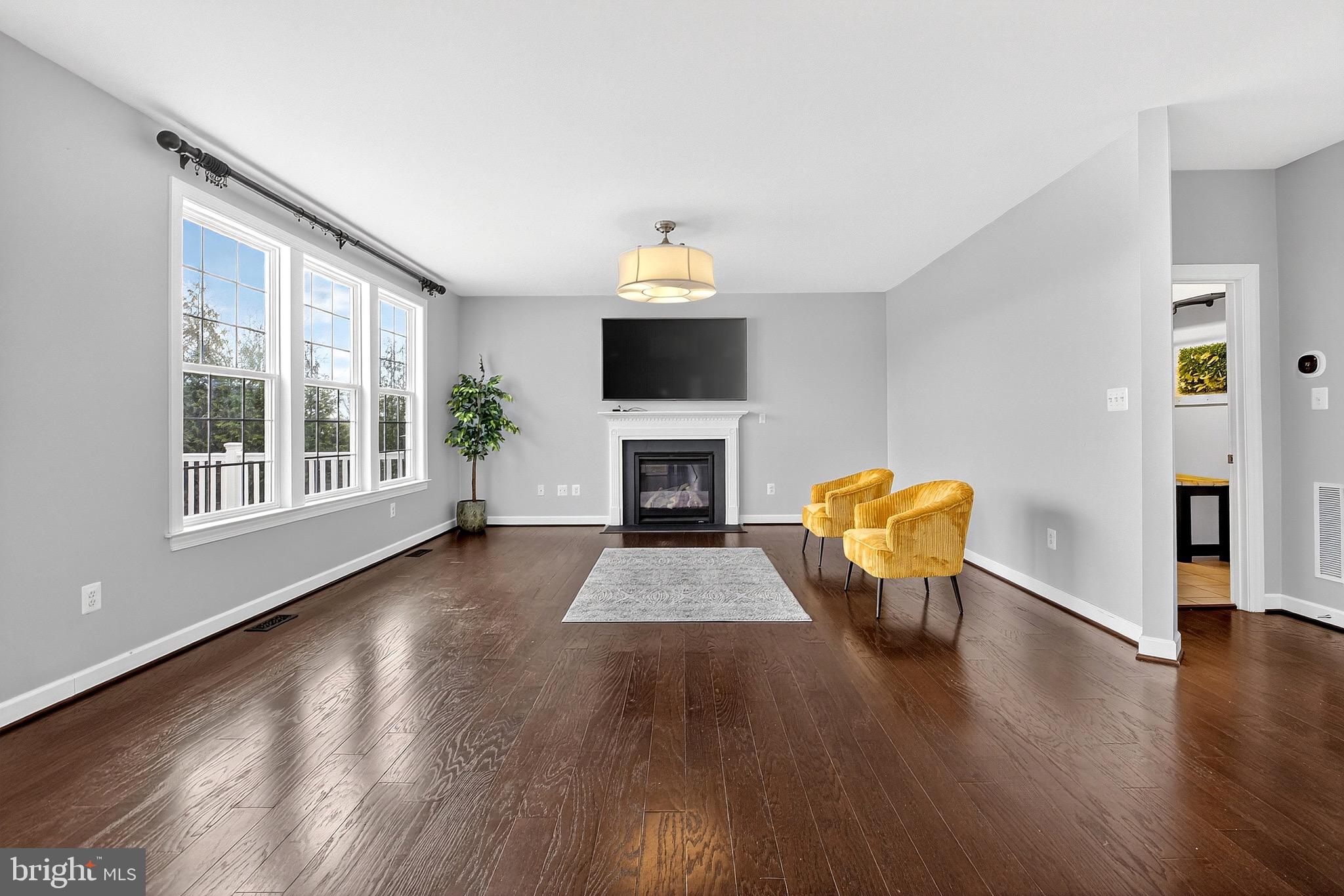 810 ASHBY DRIVE