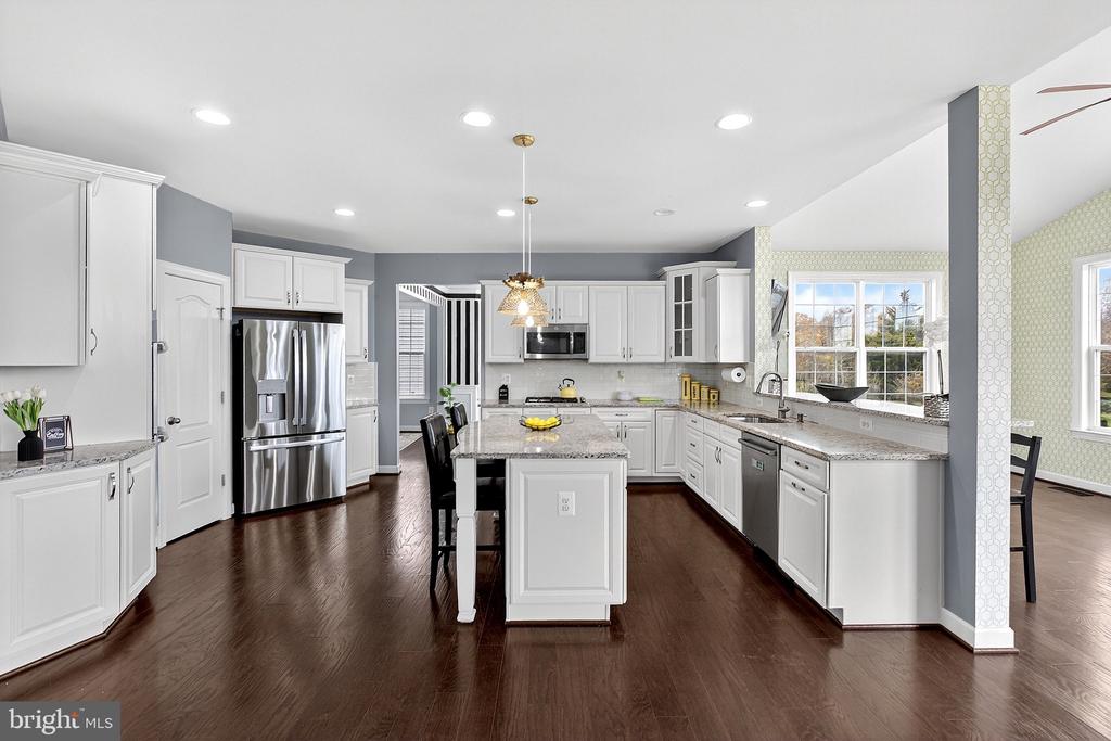 810 ASHBY DRIVE