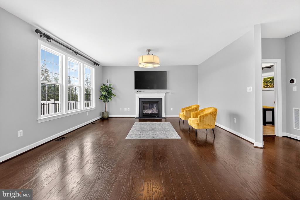810 ASHBY DRIVE
