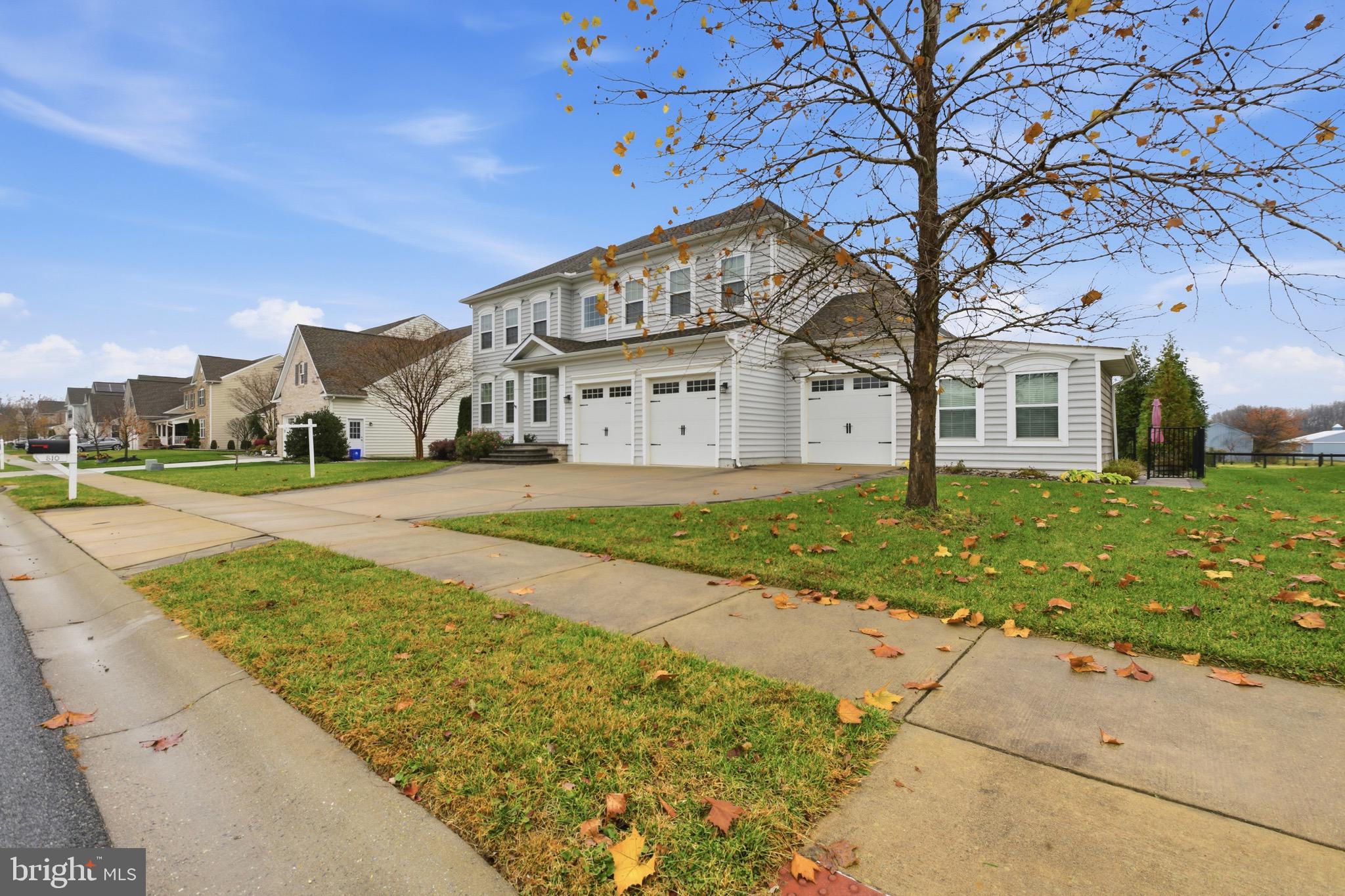 810 ASHBY DRIVE