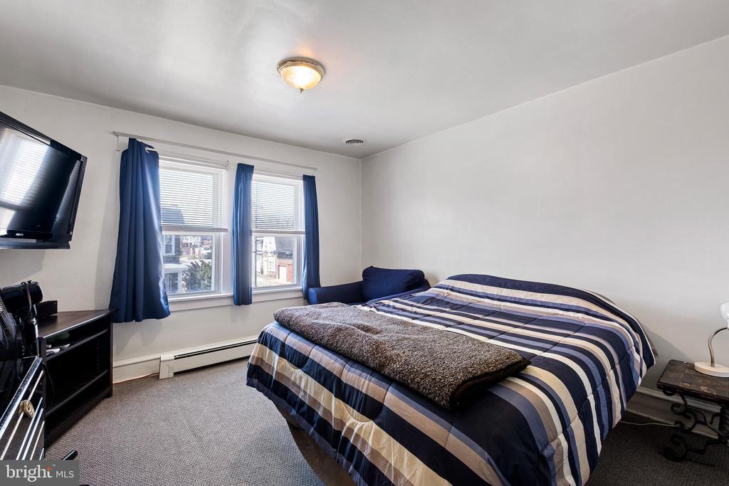 517 W 25TH STREET
