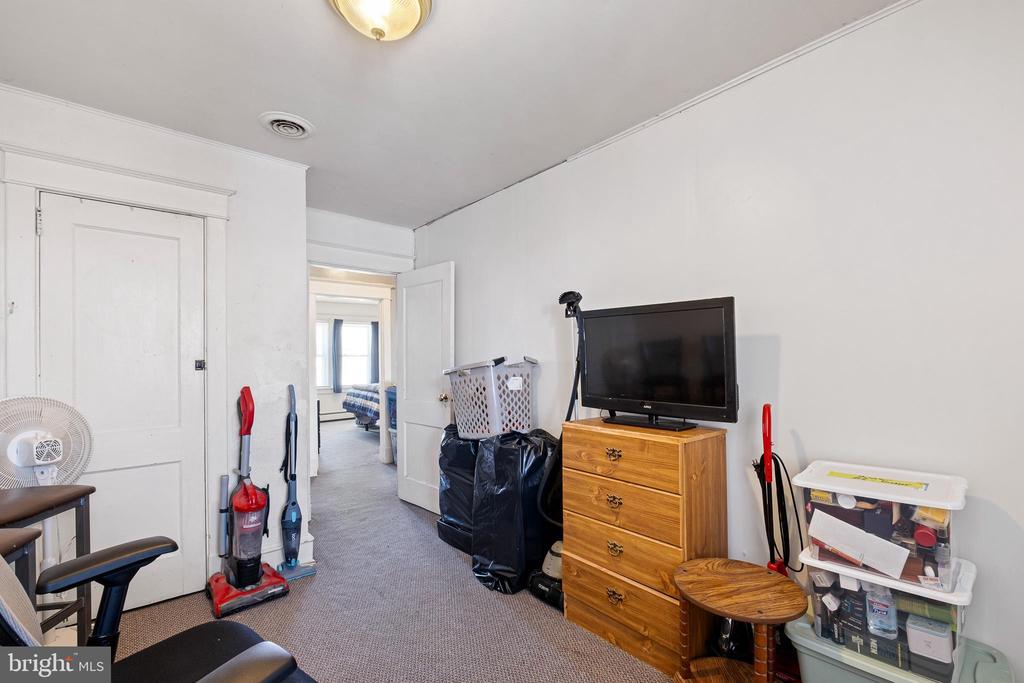517 W 25TH STREET