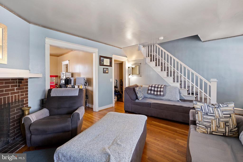 517 W 25TH STREET