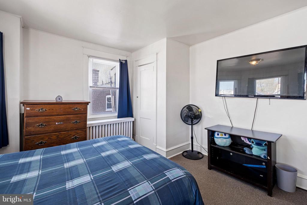 517 W 25TH STREET