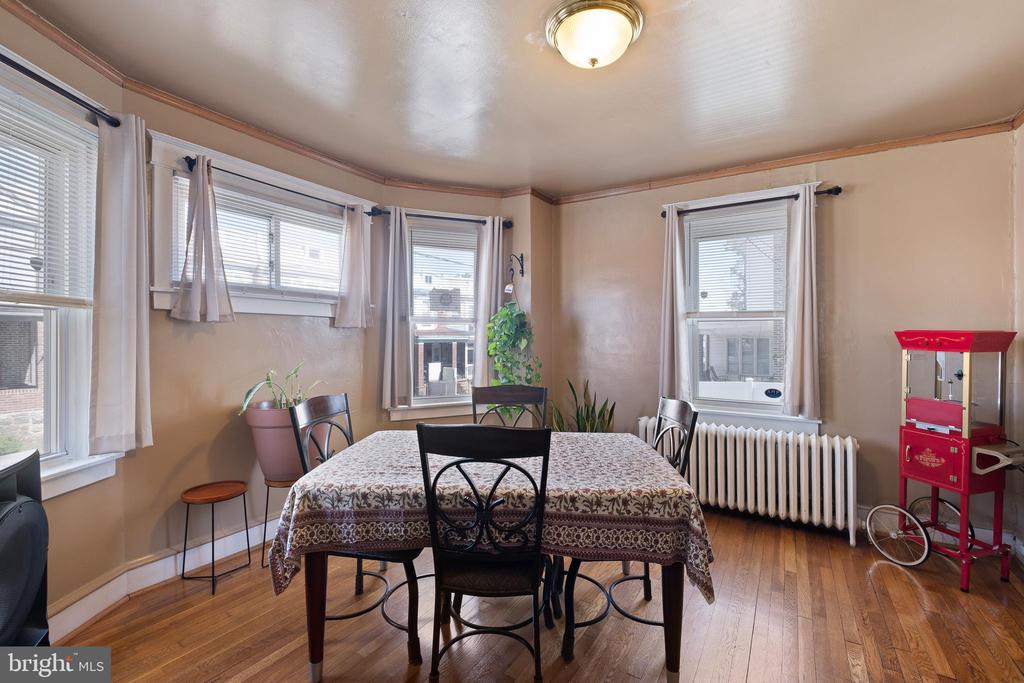 517 W 25TH STREET