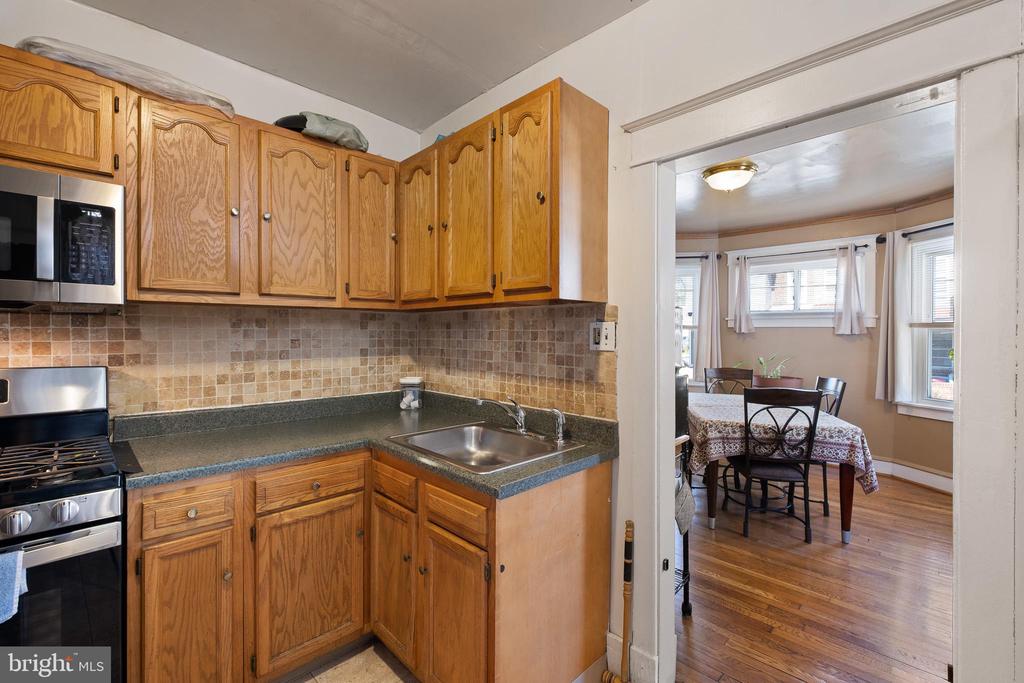 517 W 25TH STREET
