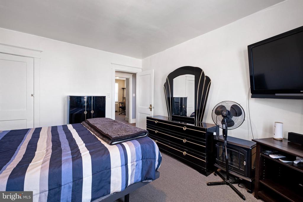 517 W 25TH STREET