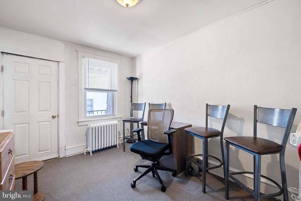 517 W 25TH STREET