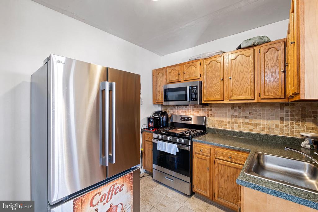 517 W 25TH STREET