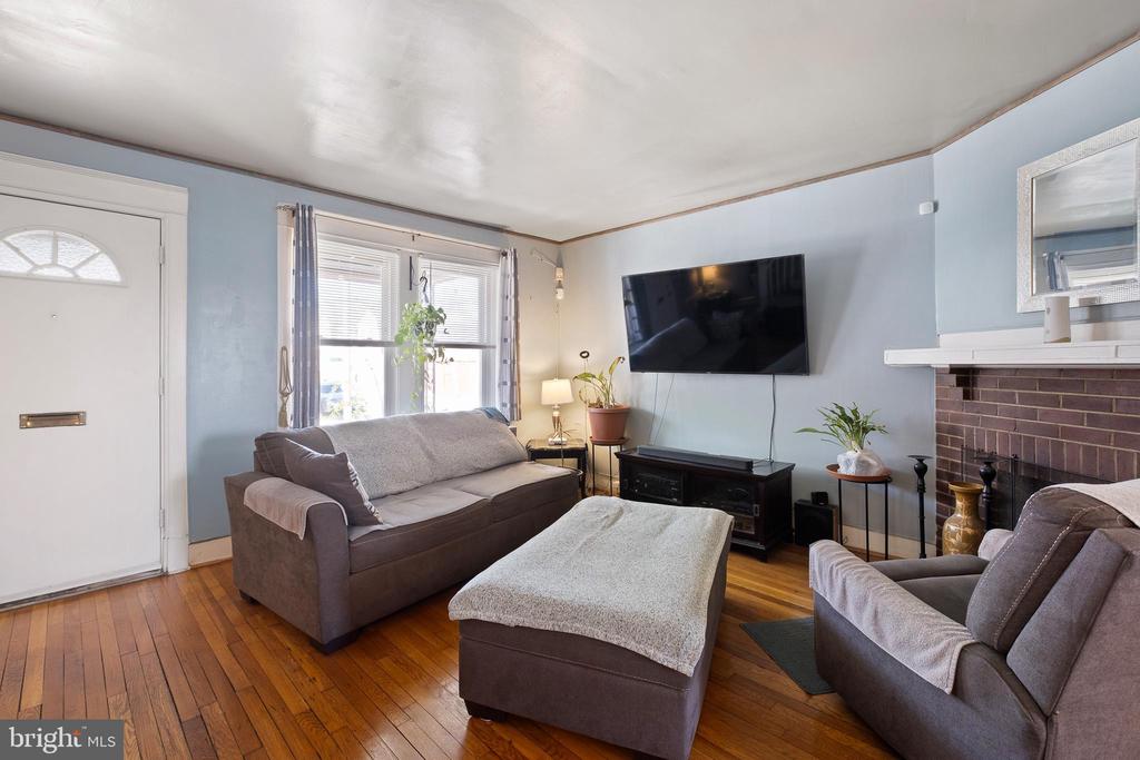 517 W 25TH STREET