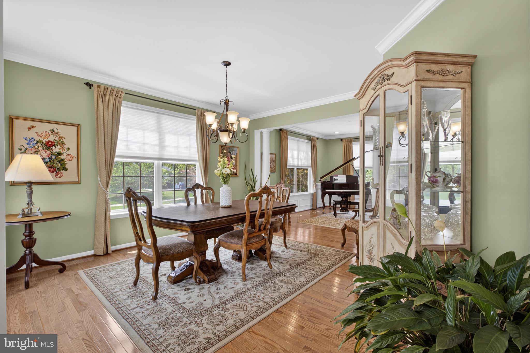 300 NORTHHAMPTON WAY