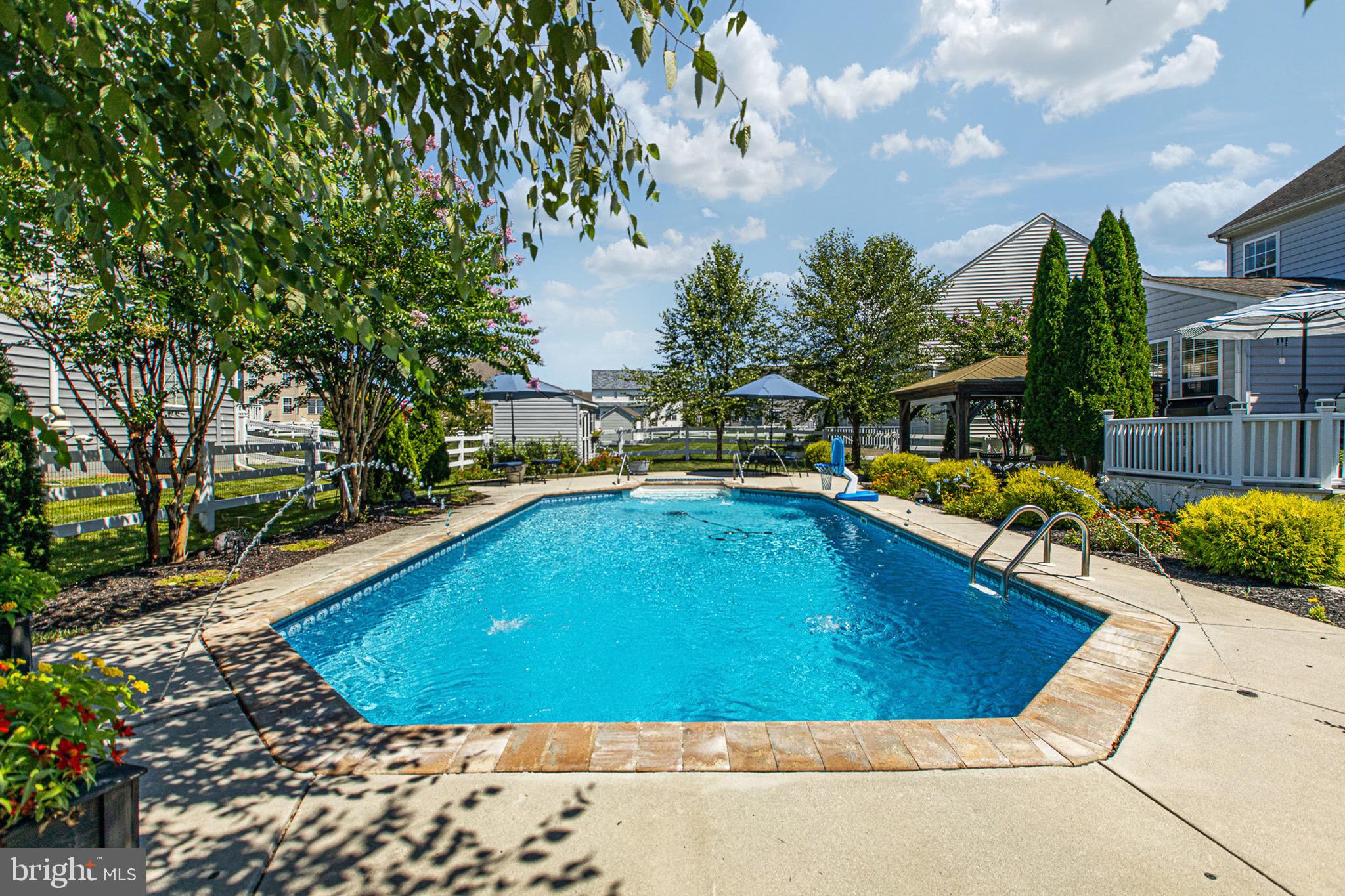 300 NORTHHAMPTON WAY