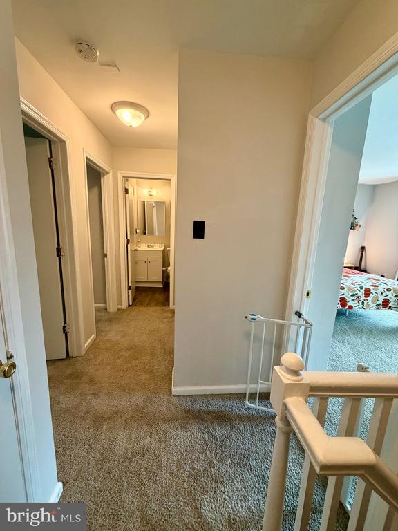 415 STRATHAVEN COURT
