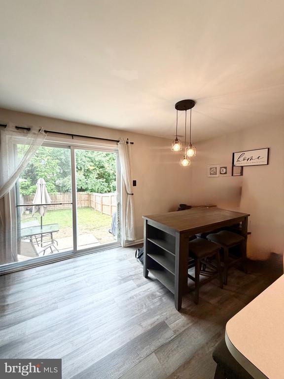 415 STRATHAVEN COURT