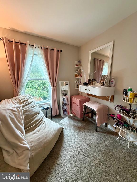 415 STRATHAVEN COURT