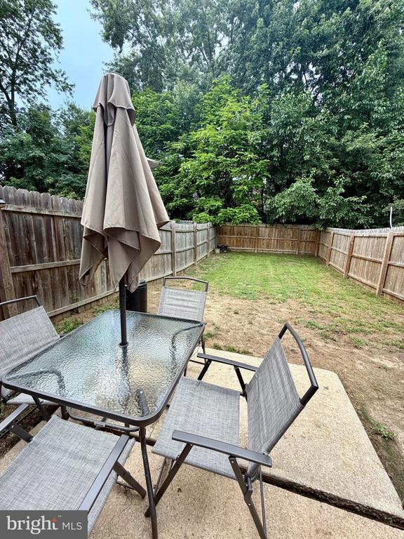 415 STRATHAVEN COURT