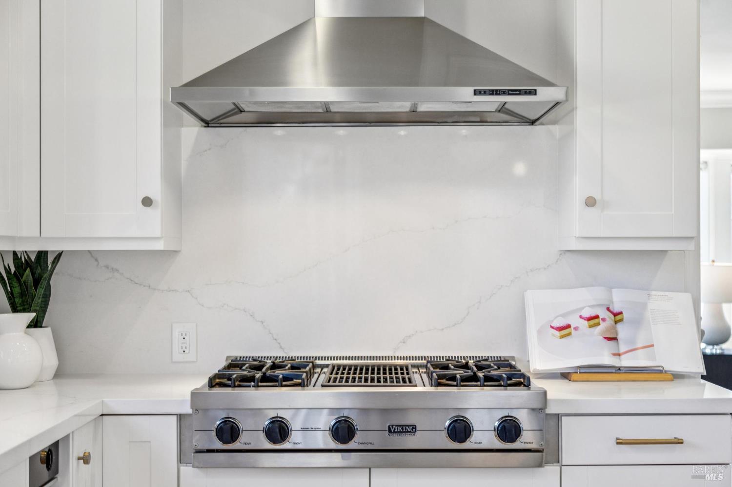 30 De Silva Island Dr