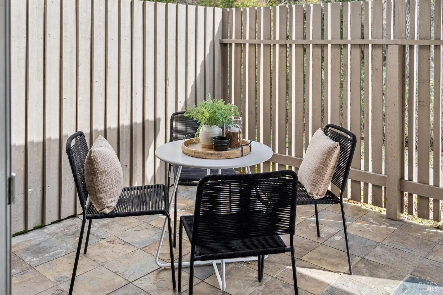 24 Roundtree Boulevard