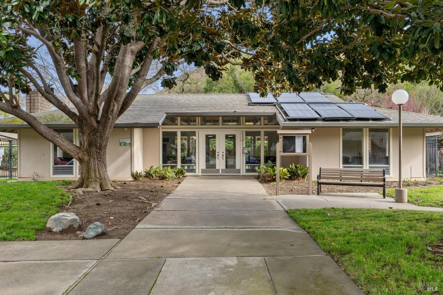 24 Roundtree Boulevard