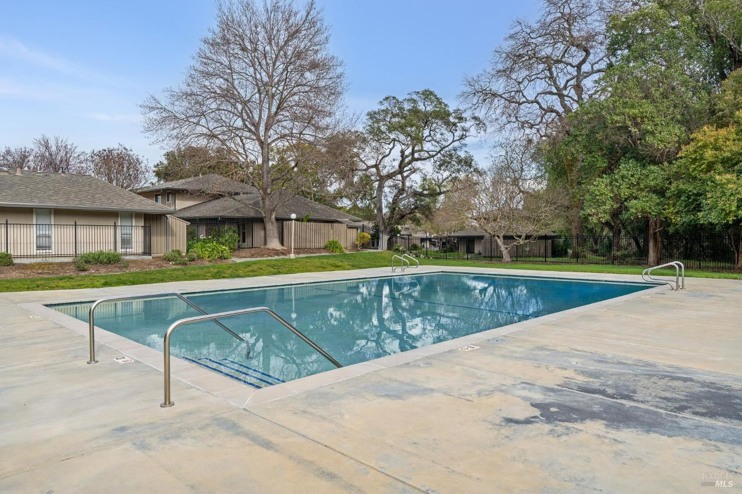 24 Roundtree Boulevard