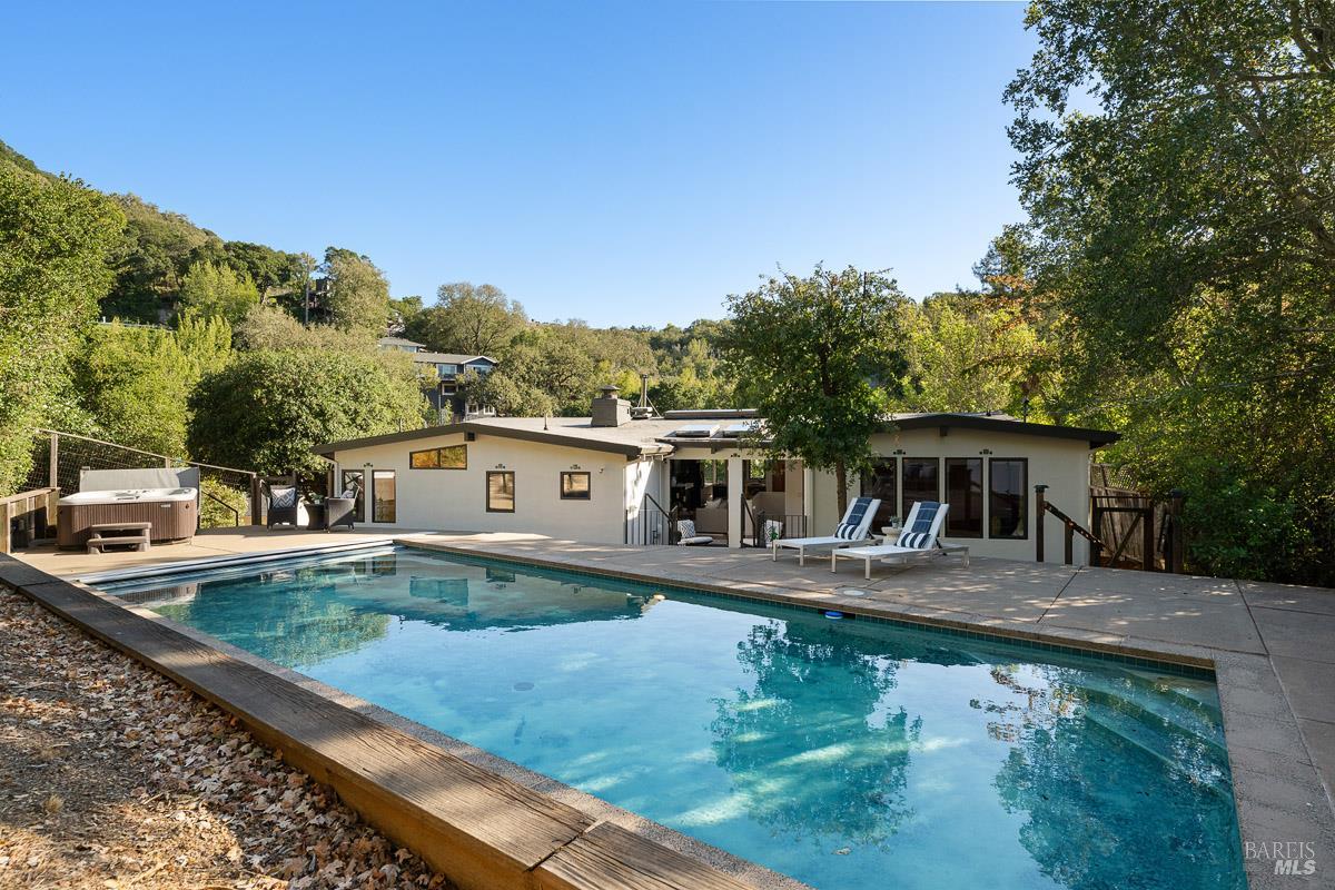200 Deer Hollow Road