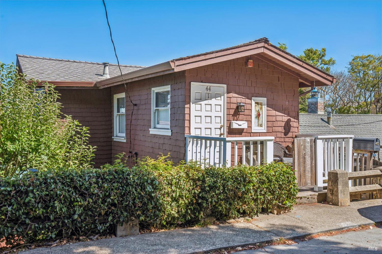 47 Bulkley Avenue