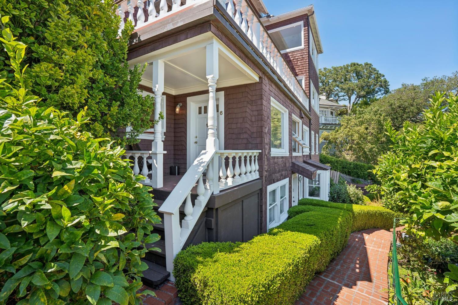 47 Bulkley Avenue