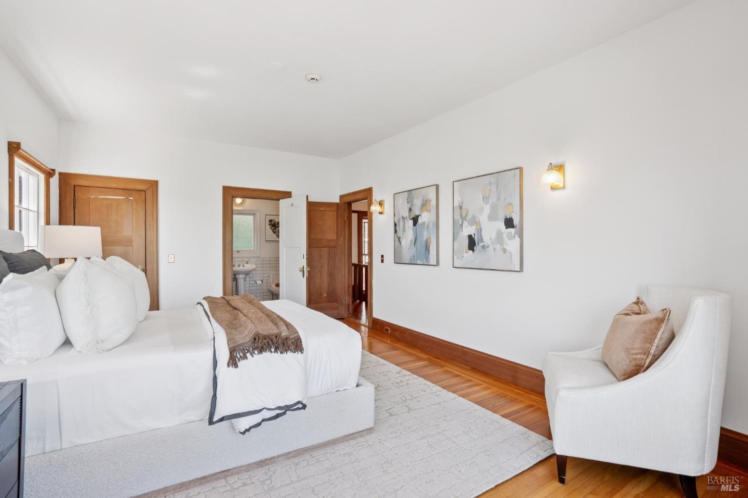 47 Bulkley Avenue