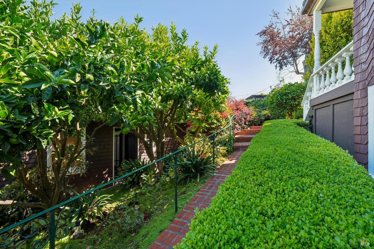 47 Bulkley Avenue