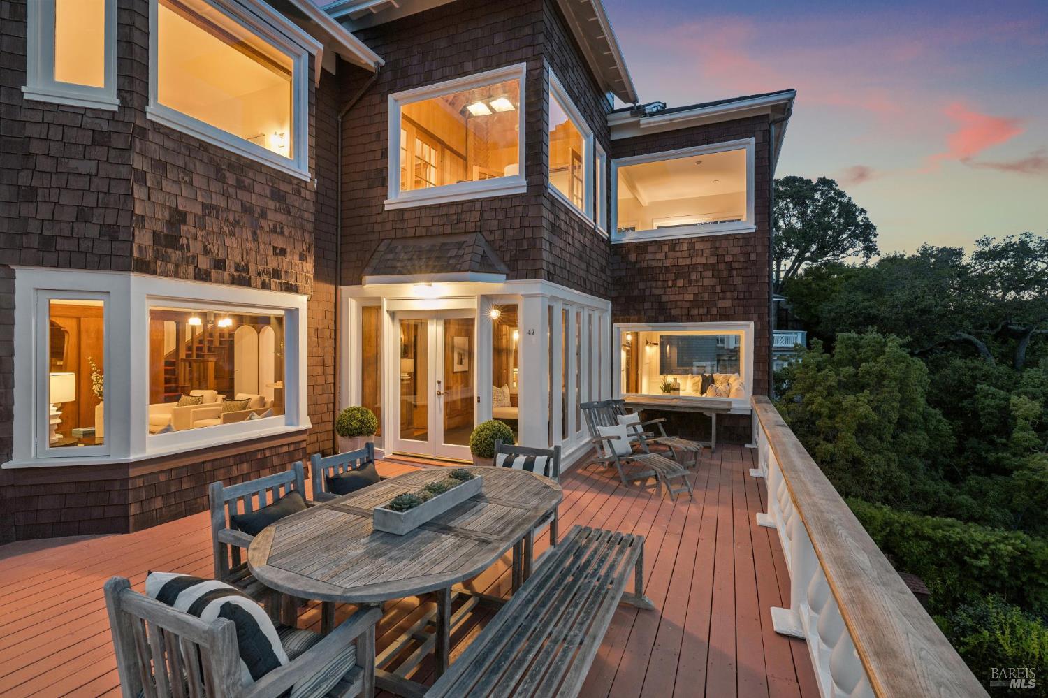 47 Bulkley Avenue